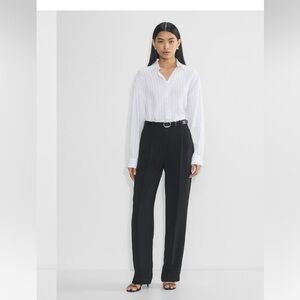 Aritzia
The Effortless Pant™ - Black